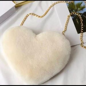Heart Fashion Cross Body or Shoulder Bag! ❤️💕